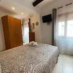 P&r Hostals Codolar Pensjonat