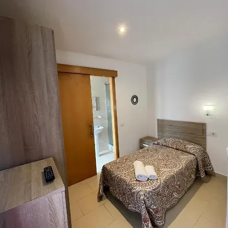 Гостевой дом P&r Hostals Codolar Тосса-де-Мар