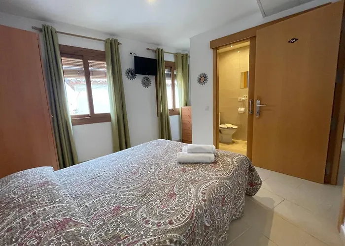 P&r Hostals Codolar Гостевой дом 3*